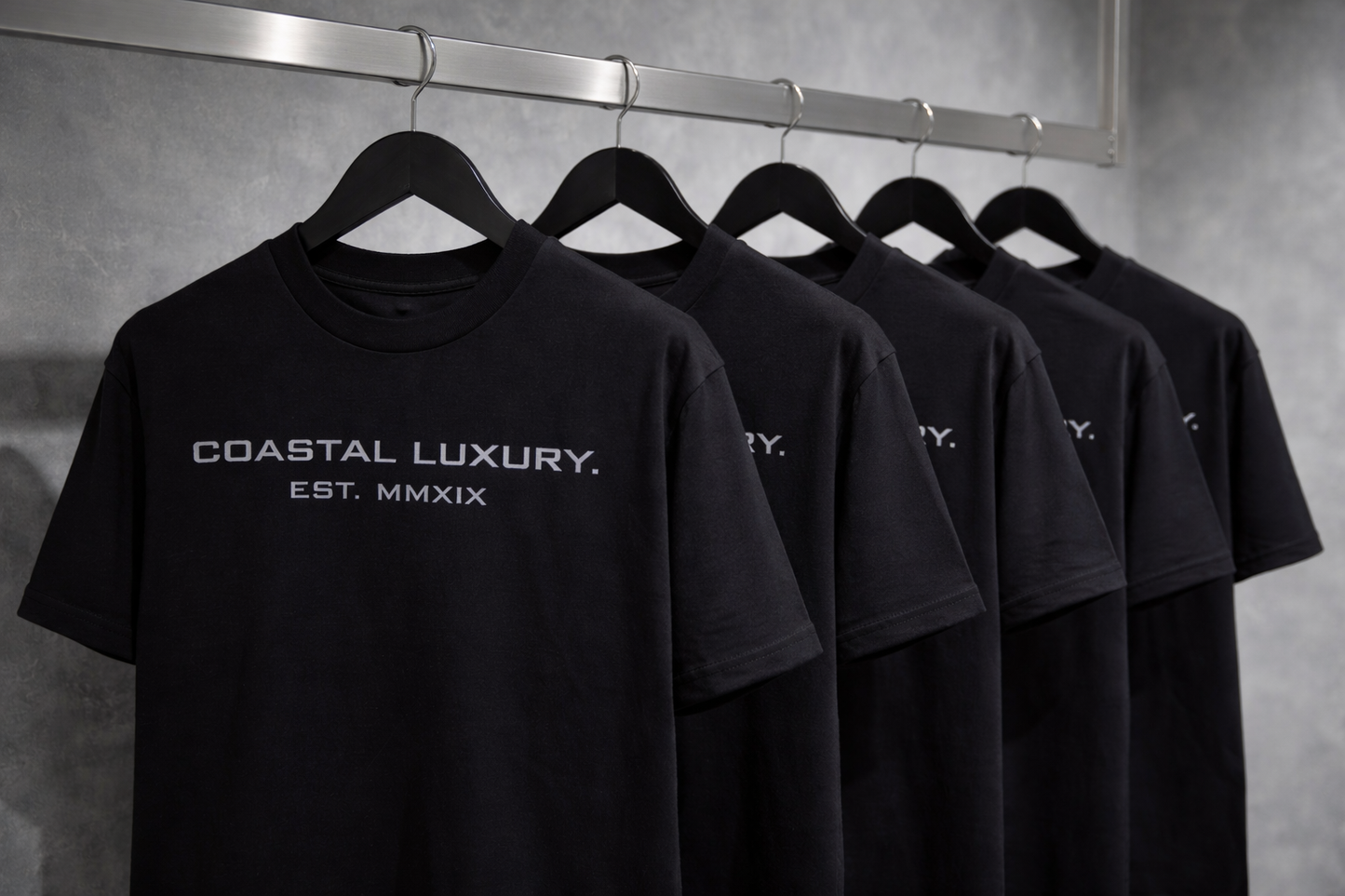 PREMIUM HEAVY SIGNATURE SILHOUETTE BLACK       (CREW NECK) TEE